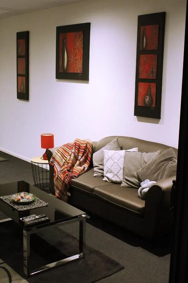 Perfectly Located Modern Apartment - Canberra Cbd