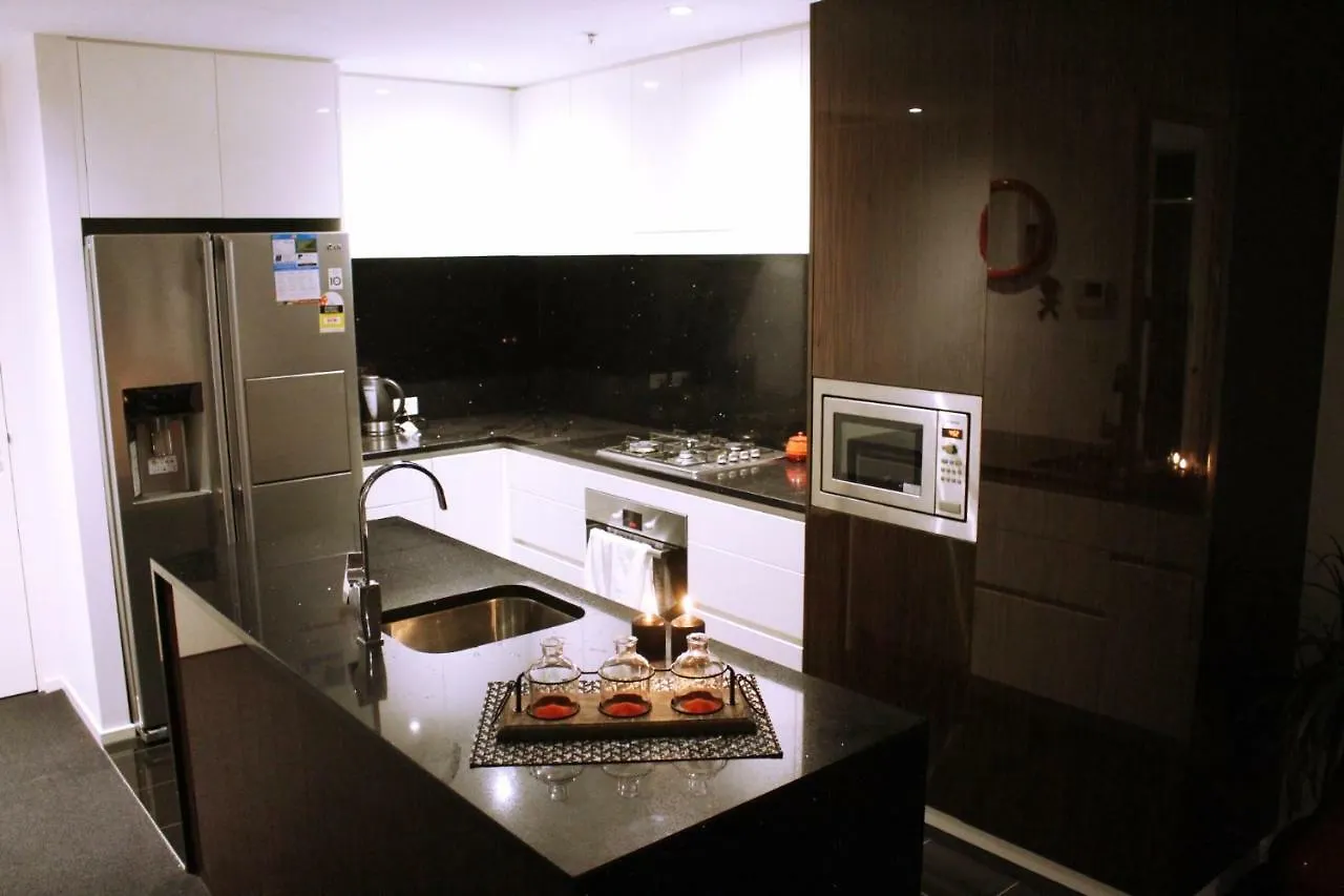 Perfectly Located Modern Apartment - Canberra Cbd