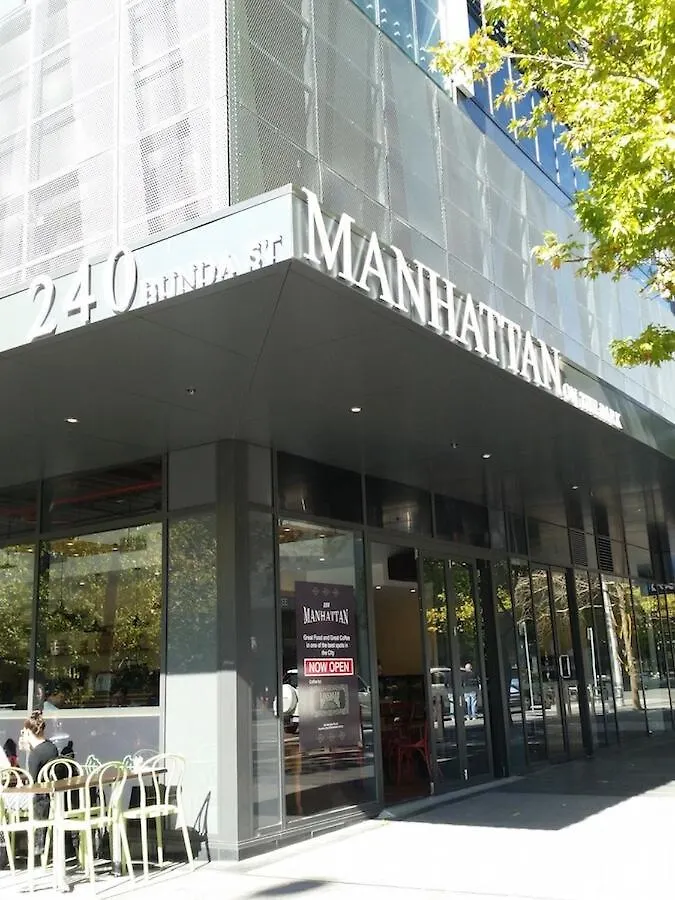 Perfectly Located Modern Apartment - Canberra Cbd